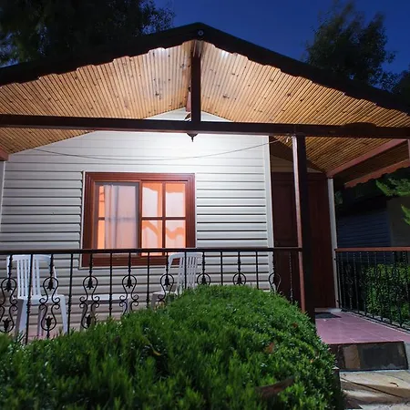 Surf Tatil Koyu 홀리데이파크 *